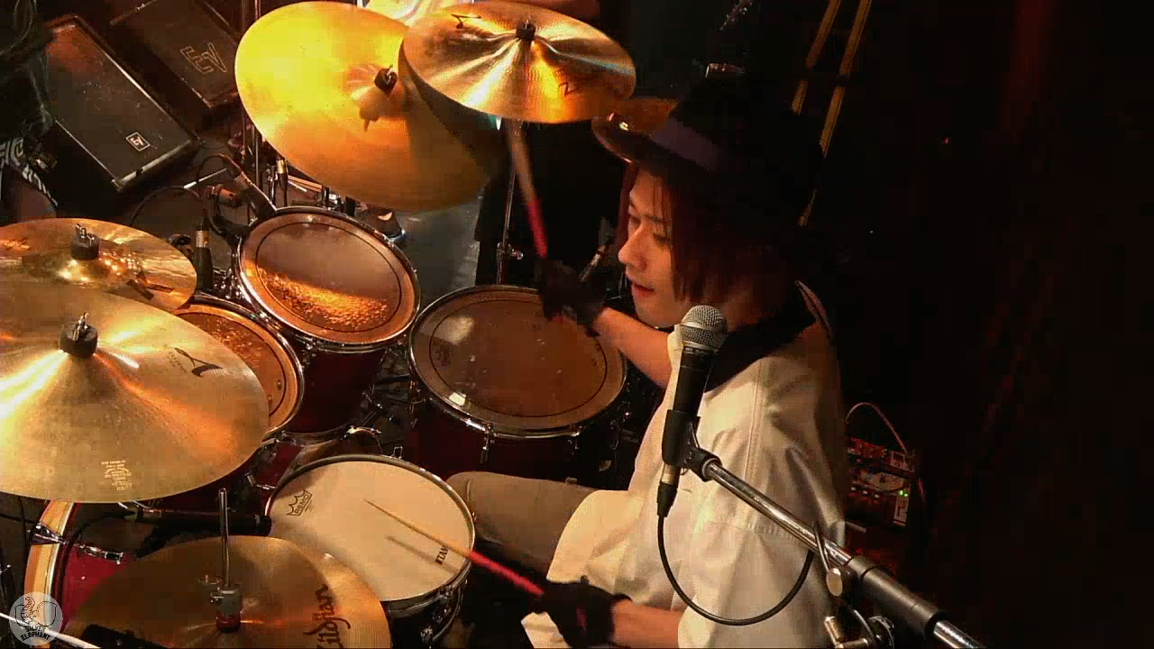 TOSHI (Drums)